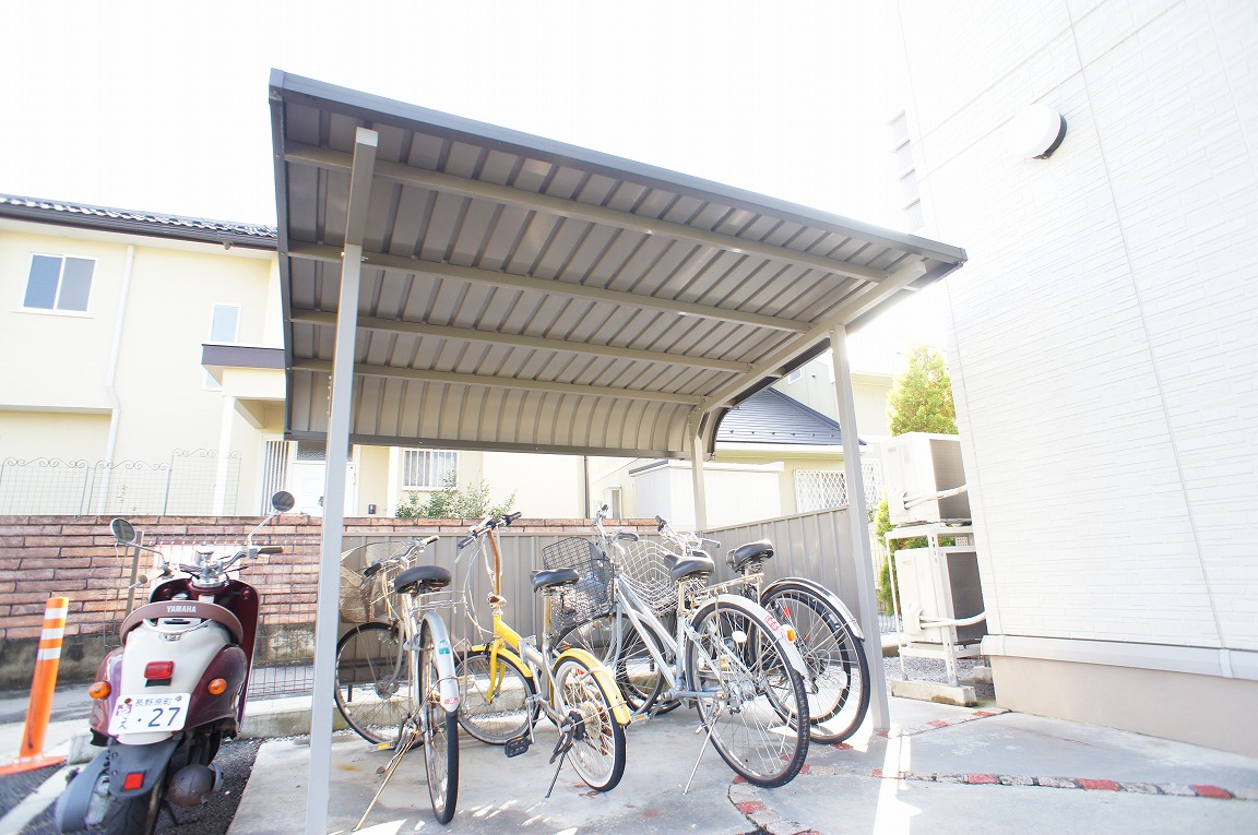 Other common areas. Is a bicycle parking lot. 