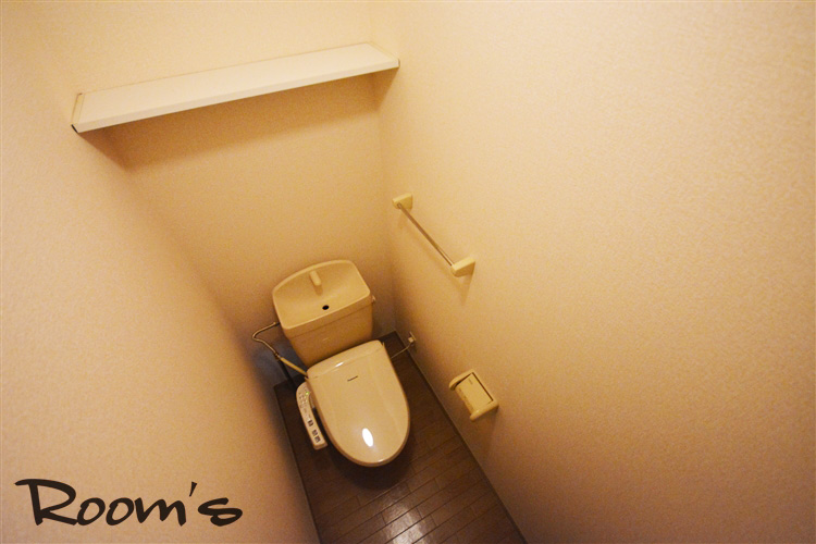 Toilet. Washlet toilet. Shelf Yes convenient to the top.