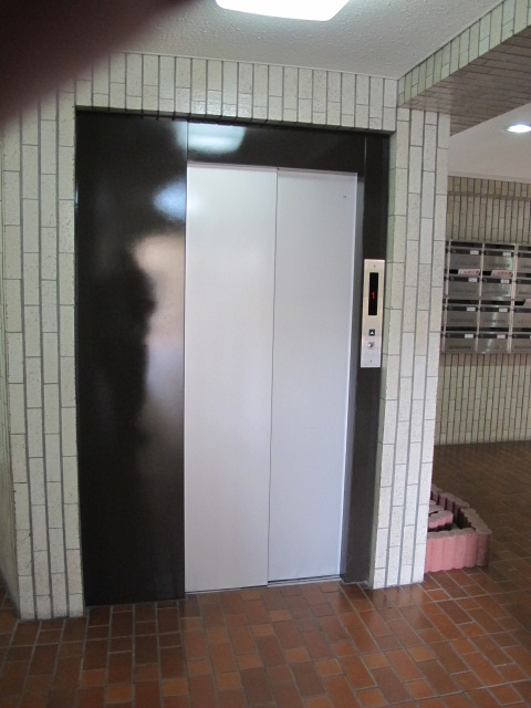 Other common areas. Elevator