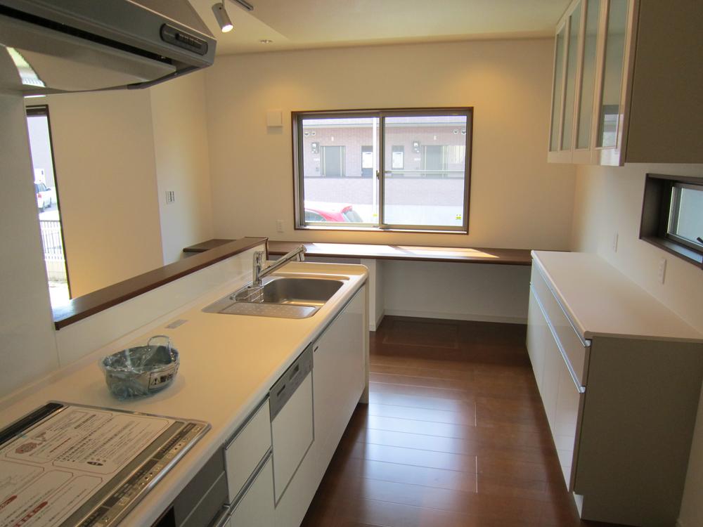 Same specifications photo (kitchen). Same specifications construction cases kitchen
