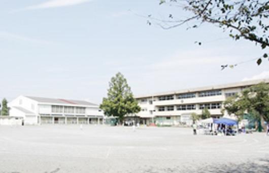 Primary school. 910m to Takasaki Tachihama ass Elementary School