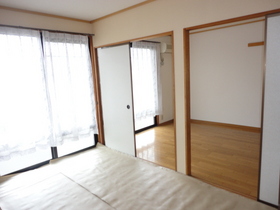 Living and room. Japanese-style room 6 quires