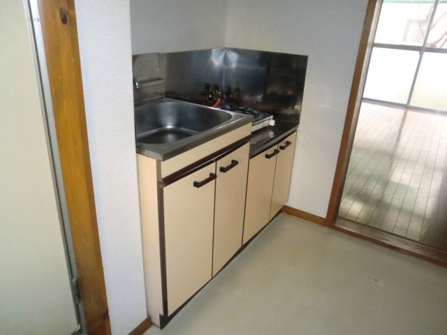 Kitchen. Easy-to-use floor plan! 