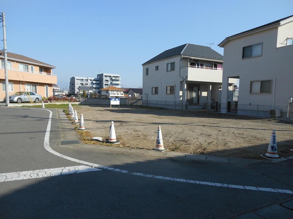 Local land photo. Surroundings are not houses lined