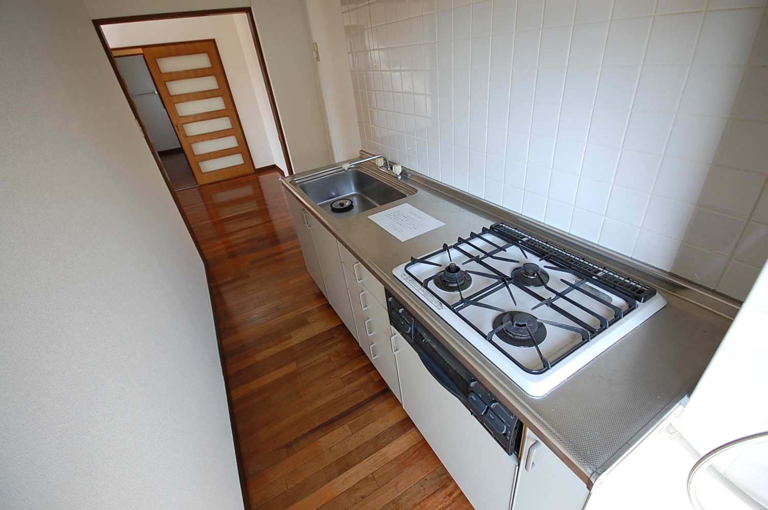Kitchen. Spacious kitchen