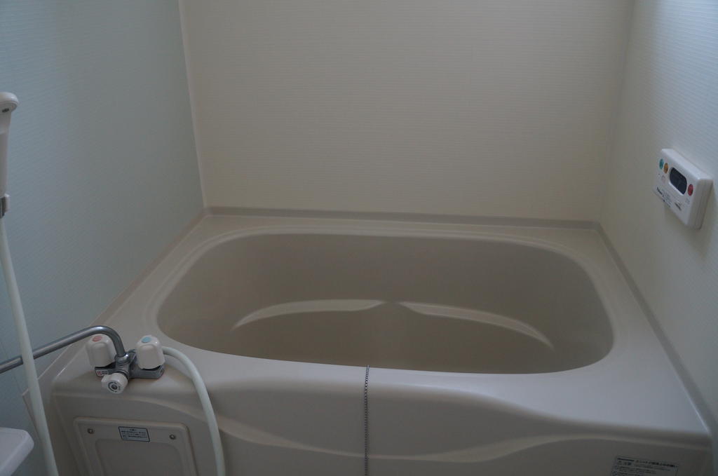 Bath. Reheating, It is with the bathroom dryer