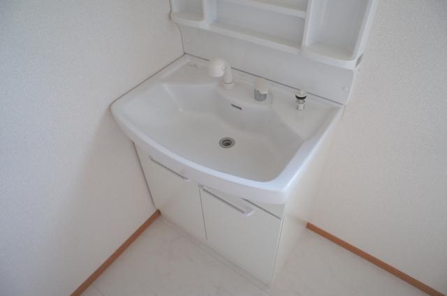 Other Equipment. Construction cases washbasin