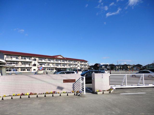Primary school. 860m to Takasaki Municipal Joto Elementary School