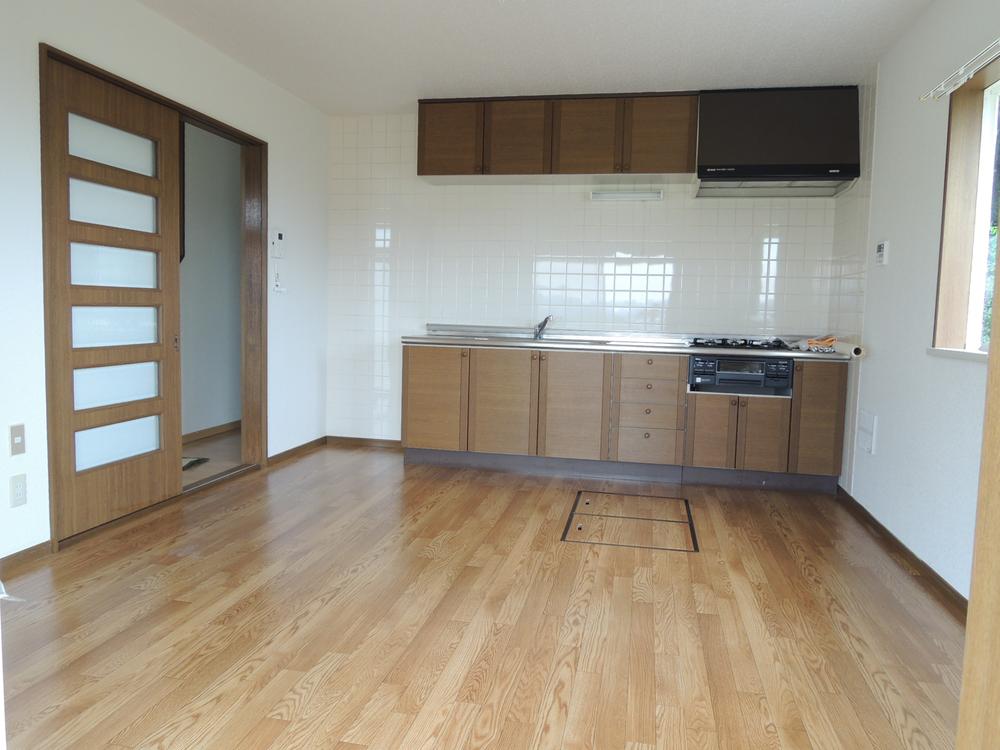 Living. LDK10 Pledge South-facing in the positive This good