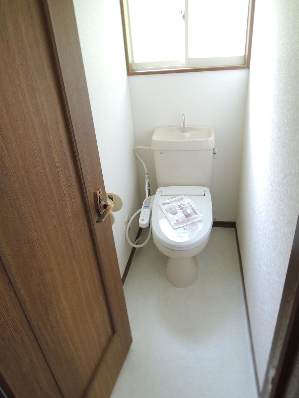 Toilet. 2F toilet