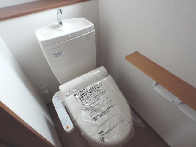 Other Equipment. Construction cases toilet