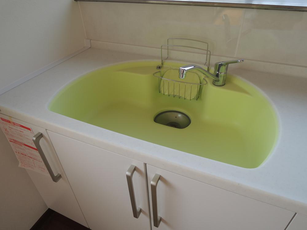 Kitchen. Sink integrally molded type of luxury kitchen! 