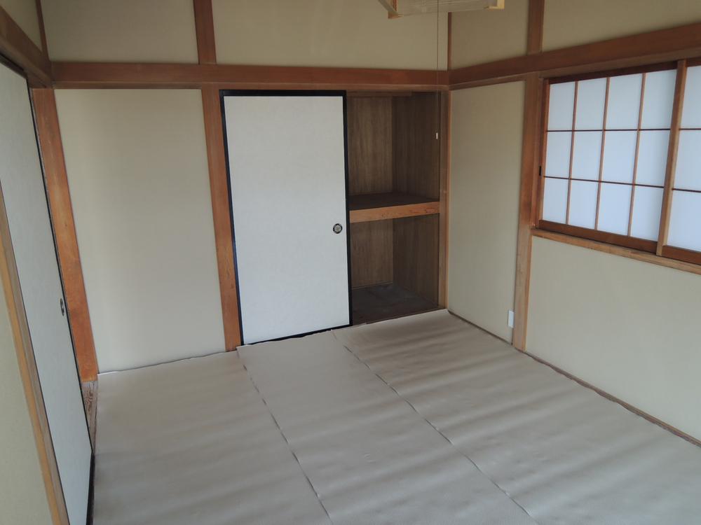 Non-living room. 1F Japanese-style room 6 tatami