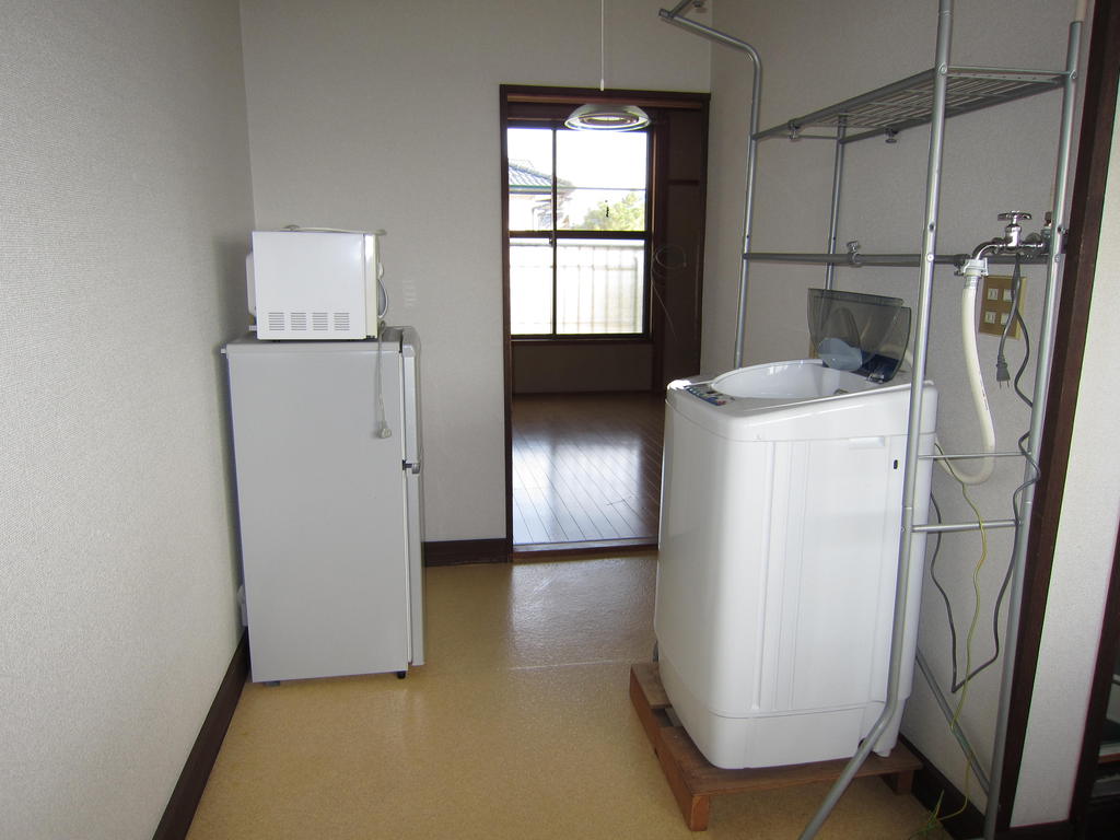 Other Equipment. refrigerator, Washing machine, It is with microwave