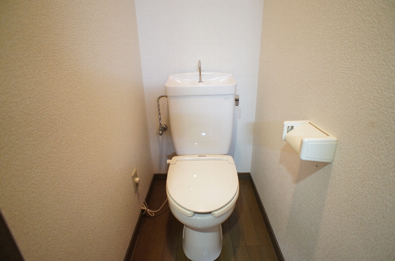 Toilet. It attaches Washlet ☆