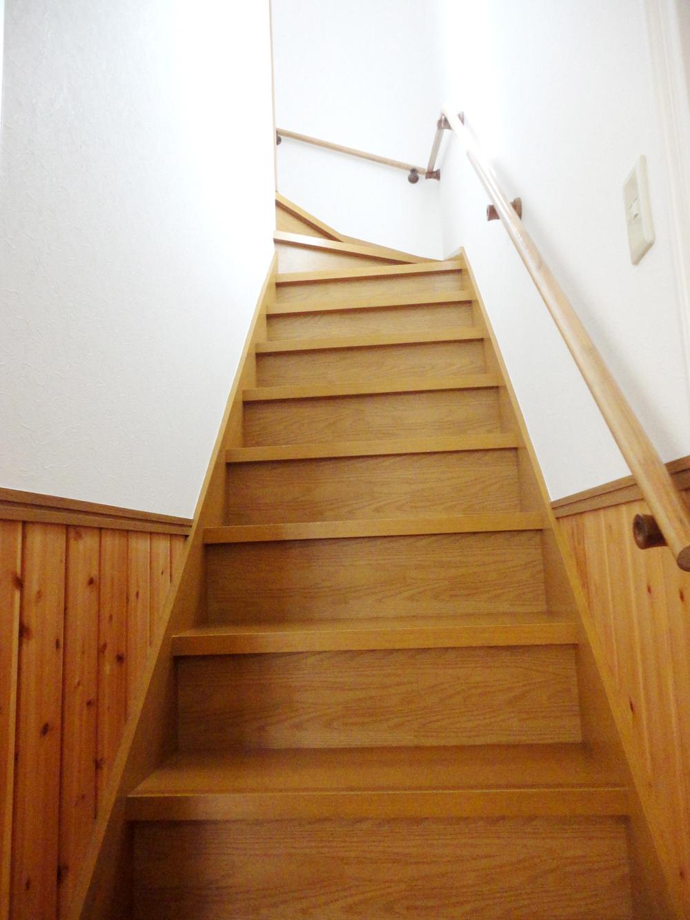 Other introspection. Staircase is also decorated with hip wall of country style. (September 2013) Shooting