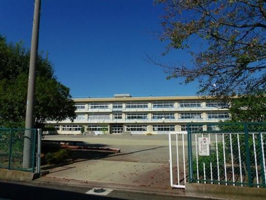 Primary school. 1166m to Takasaki City Yoshii Elementary School