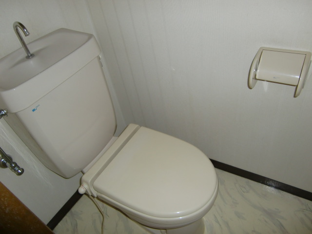 Toilet. With heating toilet seat