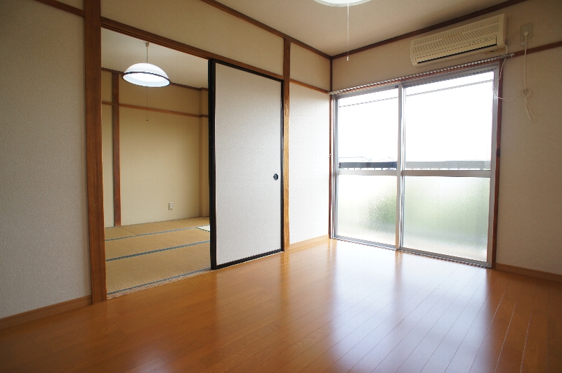 Living and room. Renovation to Western-style ☆ 