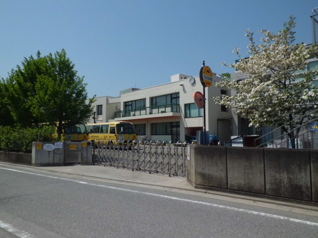 kindergarten ・ Nursery. Violet kindergarten (kindergarten ・ 560m to the nursery)