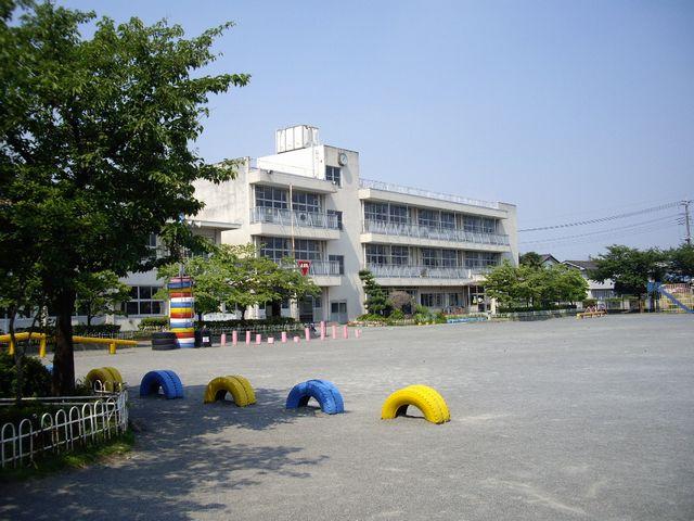 Primary school. 1500m to Takasaki Municipal Kyogashima Elementary School