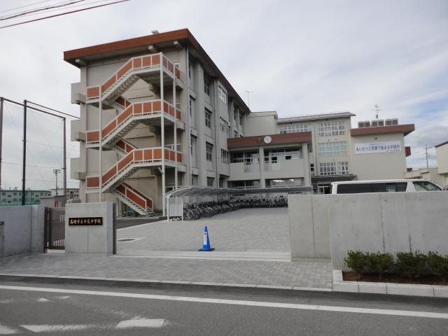 Junior high school. 1900m up in Nakao