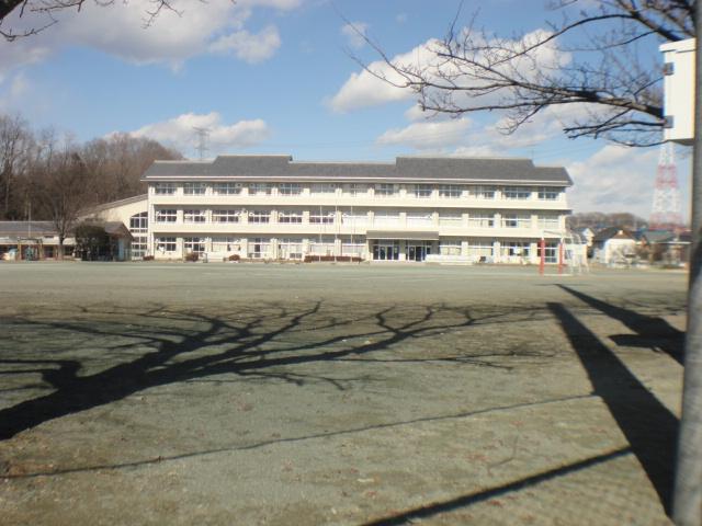 Primary school. 370m to Takasaki Municipal Nan'yodai Elementary School