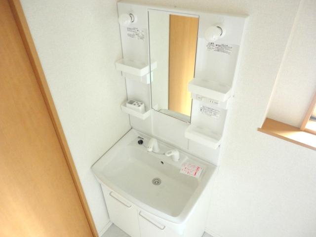 Other Equipment. Construction cases washbasin