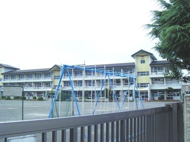 Primary school. Until Kuragano Small 834m