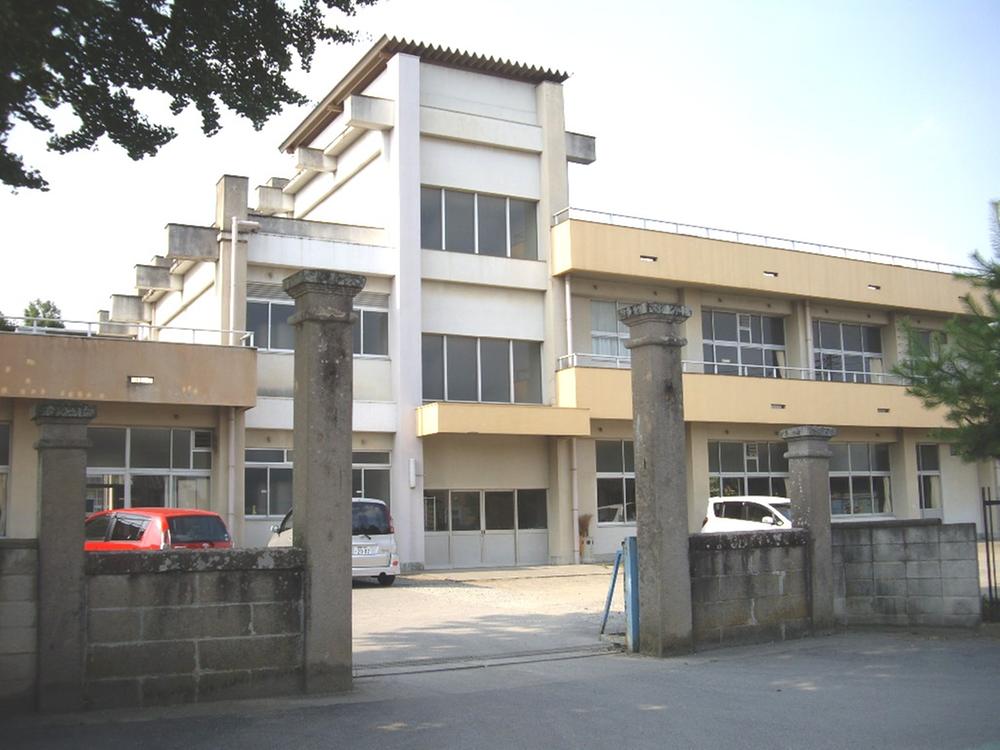 Primary school. 848m to Takasaki Municipal Nagano Elementary School