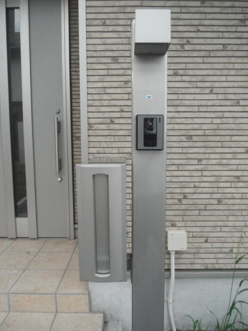 Entrance. Example of construction (post ・ TV Intercom function with gatepost)
