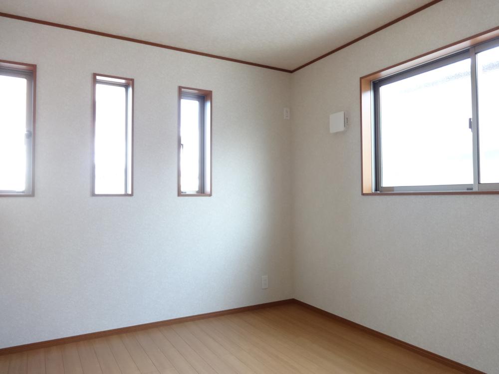 Non-living room. The company construction cases