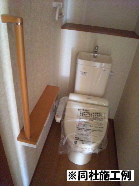Toilet. Bidet with toilet is standard equipment on the first floor and the second floor