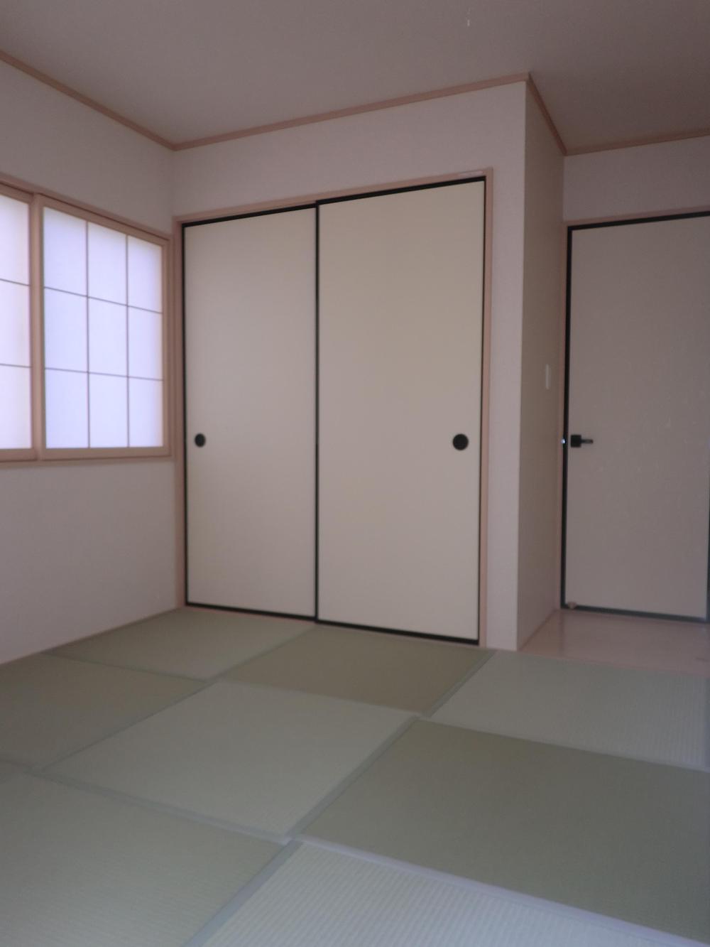 Non-living room. Ya stylish Hanjotatami drawing room, Can you use it as between connection of living. 