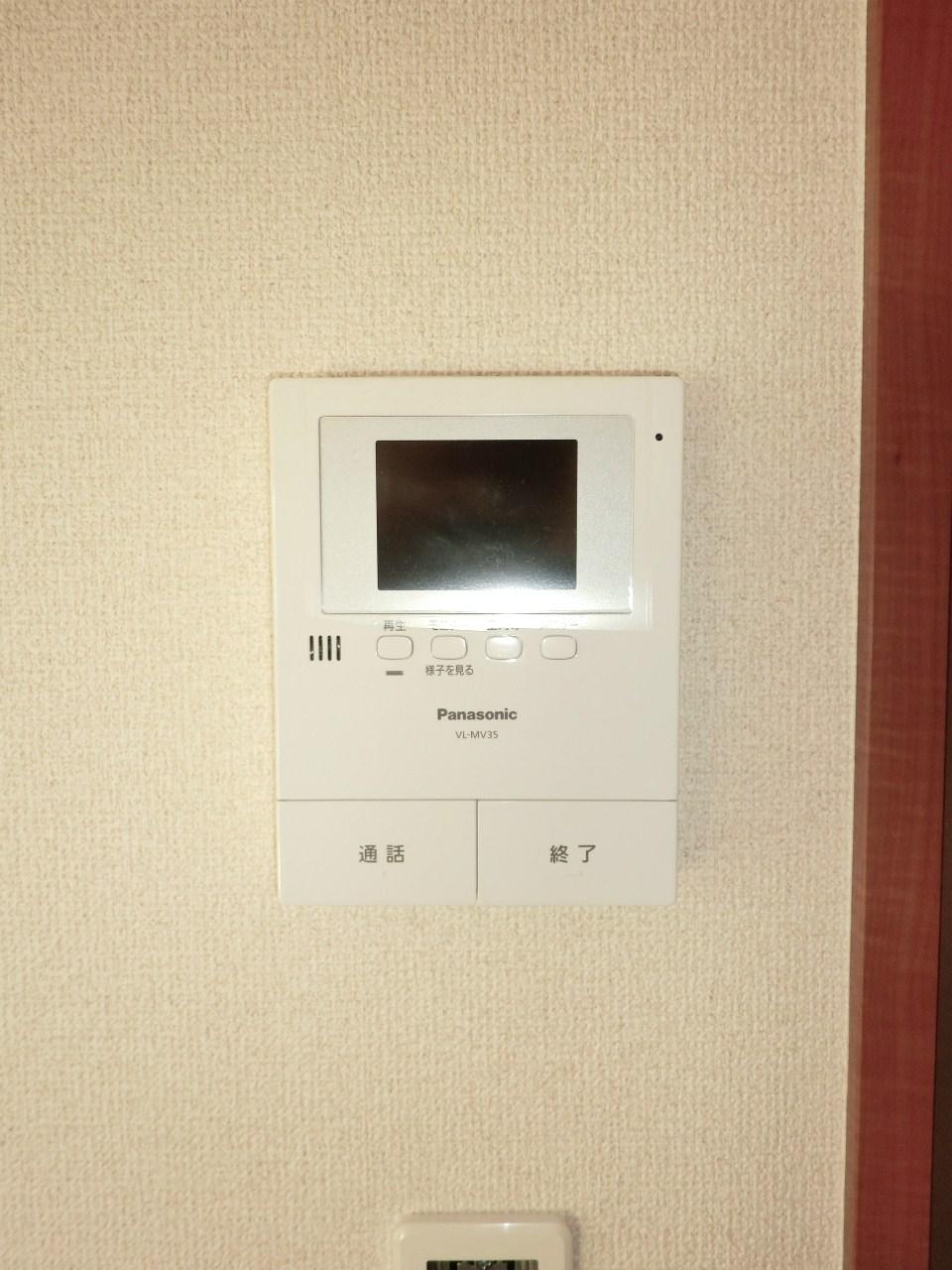 Security equipment. Since the monitor phone with a recording function, If there is a visitor in the absence, It is safe because it is recorded. 