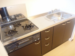 Kitchen. You Hakadori cuisine in a 3-neck of the system Kitchen. 