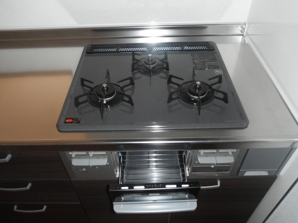 Same specifications photo (kitchen). Example of construction (3-burner stove)