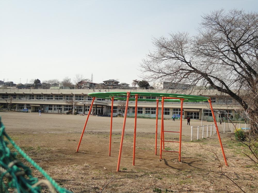 Primary school. Tomioka Municipal Ichinomiya until elementary school 1764m