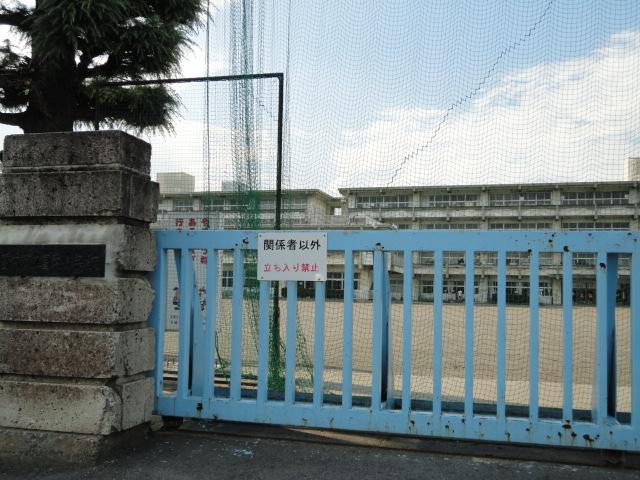 Primary school. Tomioka Municipal Tomioka to elementary school 823m