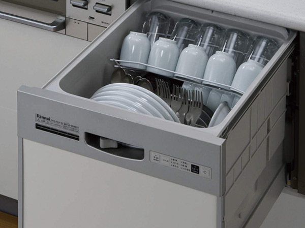 Kitchen.  [Dishwasher] Economic Dishwasher with water-saving type. Tableware has adopted a set of easy to multi-pin. (Same specifications)