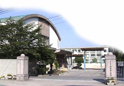 Primary school. Kaita Municipal Kaidahigashi to elementary school 896m