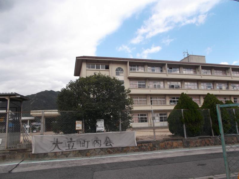 Junior high school. Kaita Municipal Kaita until junior high school 738m