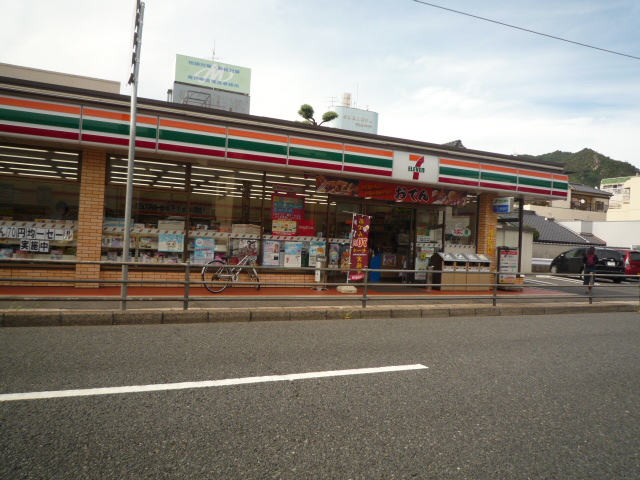 Convenience store. 250m to Seven-Eleven Hiroshima Kaita Taisho-cho store (convenience store)