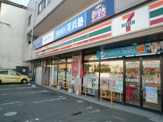 Convenience store. Seven-Eleven Aki Fuchu Momoyama-chome store up (convenience store) 800m