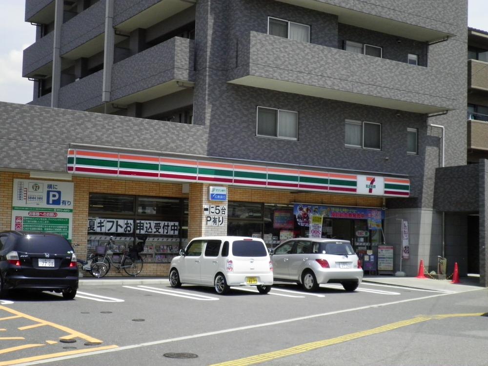 Convenience store. 1040m until the Seven-Eleven Hiroshima Kaita Saiwaicho shop