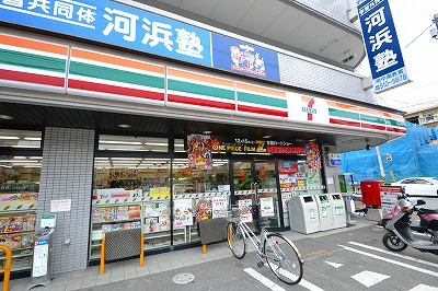 Convenience store. Seven-Eleven Aki Fuchu Momoyama-chome store up (convenience store) 95m