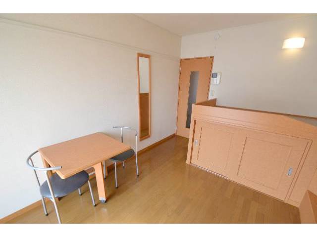 Living and room. Internet flat-rate 2100 yen Unlimited