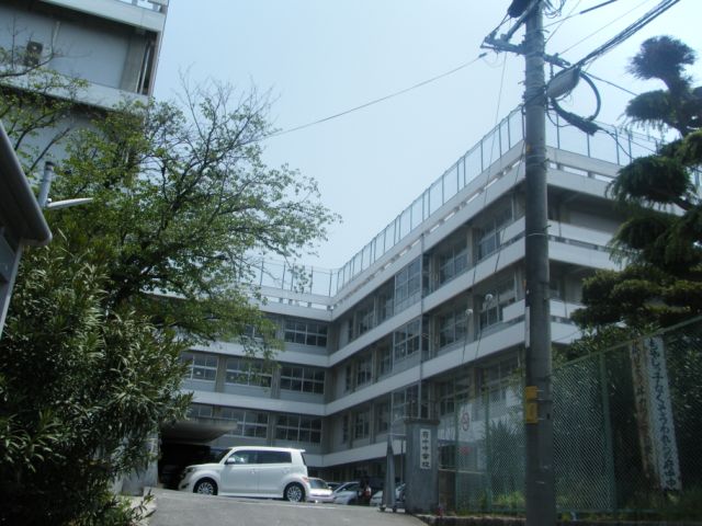 Junior high school. Municipal 720m Fuchu until junior high school (junior high school)