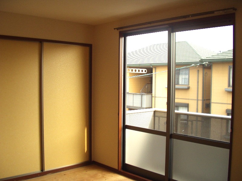 Living and room. Japanese-style room With closet