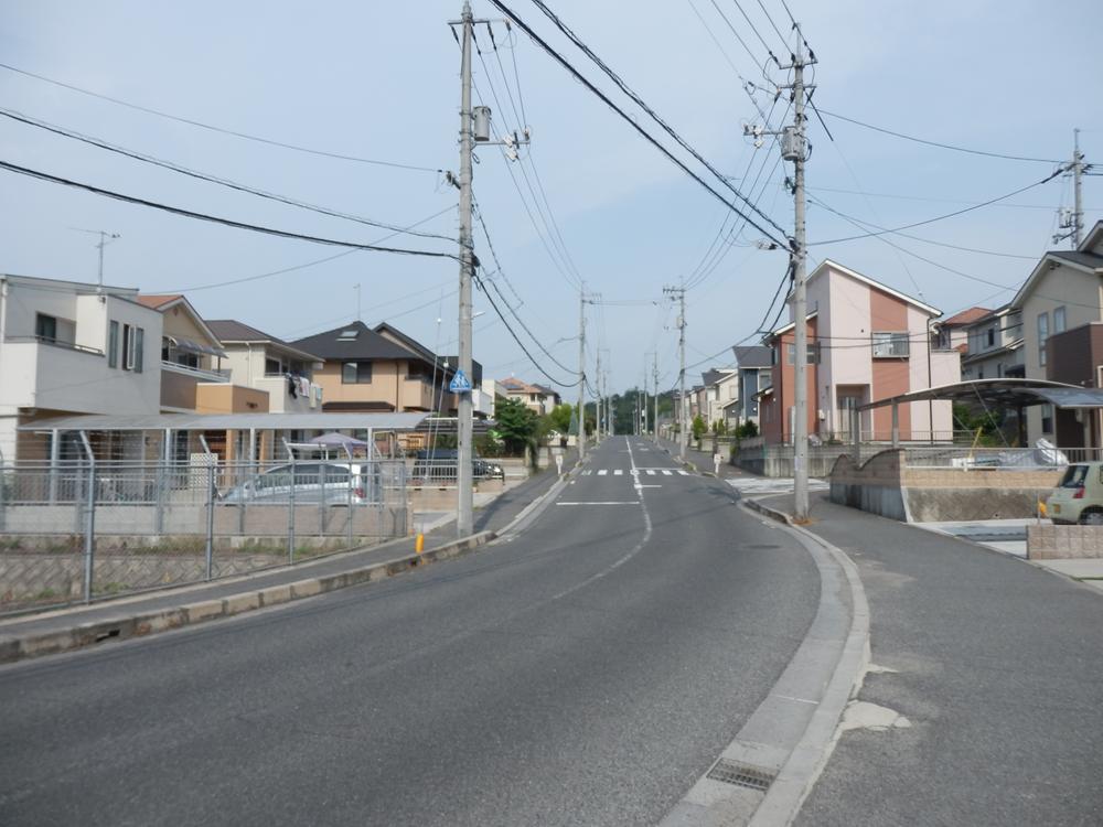 Other. Tsubo New Town The main road Width 12 m. 